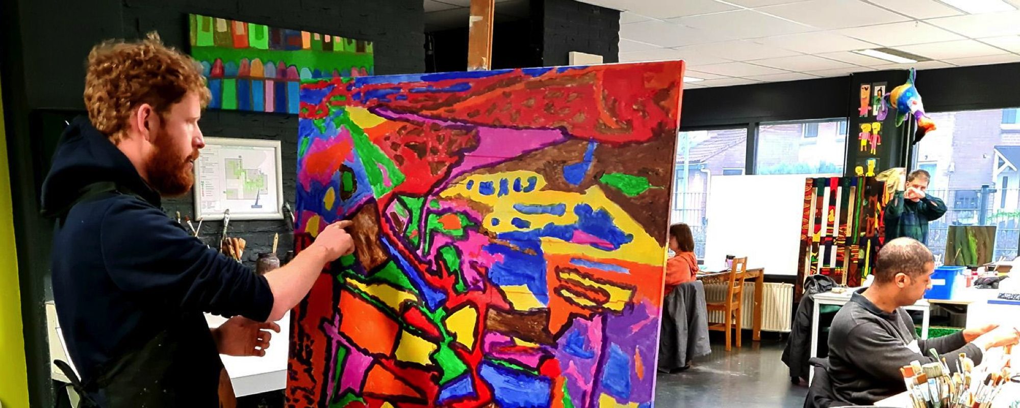 Schilderijen maken op een dagbesteding