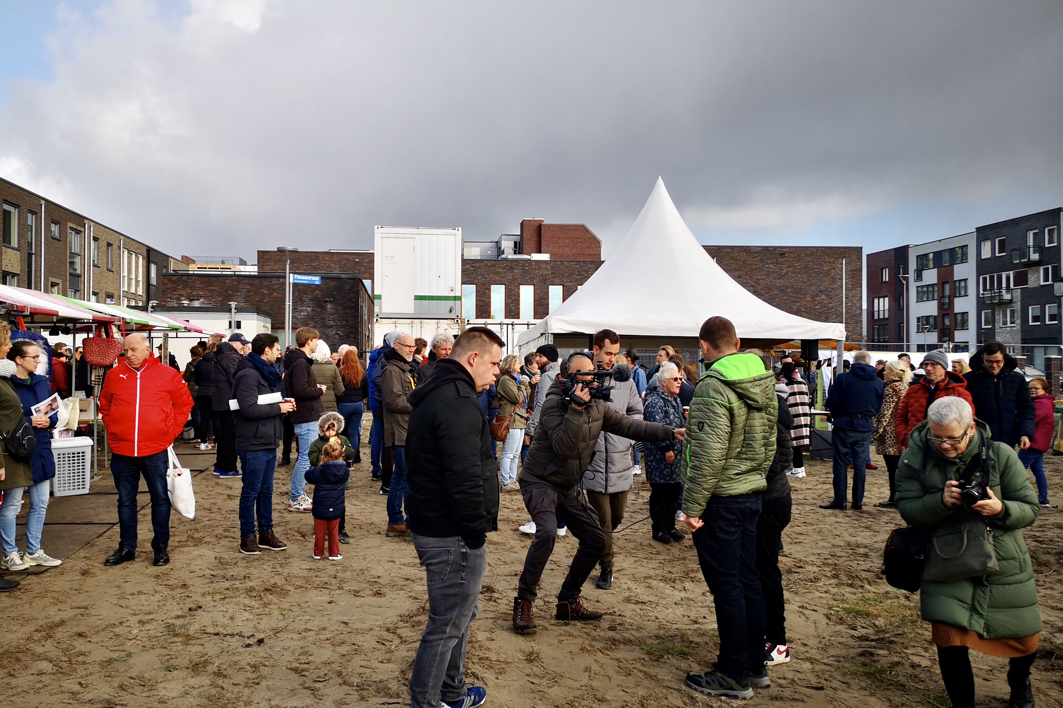 Foto buurtfeest startbouw