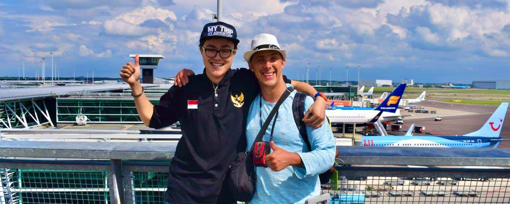 Kevin op het vliegveld