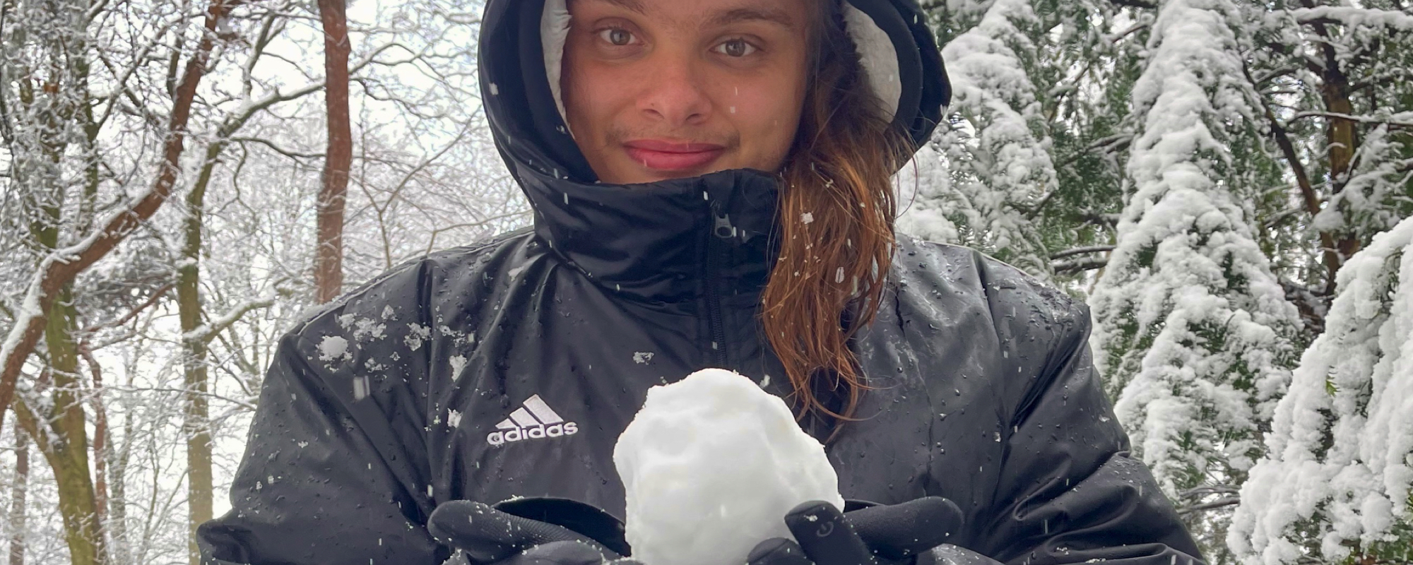 Sietze met een sneeuwbal