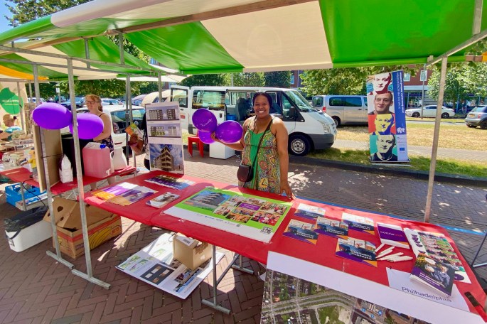 De marktkraam van het Homerushuis op het Tomatensoepfestival